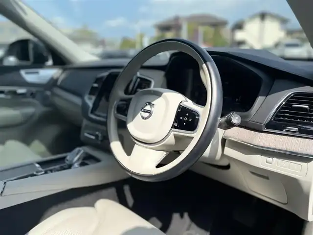 ボルボ ＸＣ９０ リチャージPHV T8AWD インスクリプション 栃木県 2021(令3)年 6.1万km サヴィルグレーメタリック Bowers&Wilkinsサウンド/サンルーフ/ベージュレザーシート /パワーシート /シートヒーター /ベンチレーター/ステアリングヒーター/ACC/レーンキープアシスト/ブラインドスポット /クリアランスソナー /リヤトラフィックアラート /ドライブレコーダー/HUD/パワーテールゲート/ナビ/フルセグTV/全方位カメラ/＊充電ケーブル車載