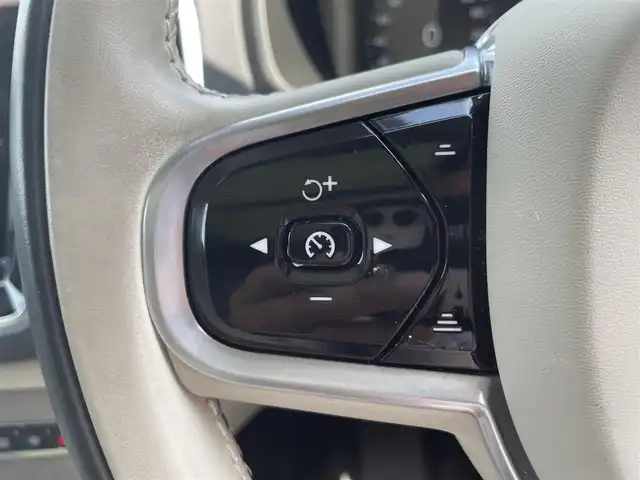 ボルボ ＸＣ９０ リチャージPHV T8AWD インスクリプション 栃木県 2021(令3)年 6.1万km サヴィルグレーメタリック Bowers&Wilkinsサウンド/サンルーフ/ベージュレザーシート /パワーシート /シートヒーター /ベンチレーター/ステアリングヒーター/ACC/レーンキープアシスト/ブラインドスポット /クリアランスソナー /リヤトラフィックアラート /ドライブレコーダー/HUD/パワーテールゲート/ナビ/フルセグTV/全方位カメラ/＊充電ケーブル車載