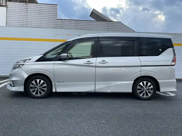 日産 セレナ ハイウェイスター G 埼玉県 2016(平28)年 2.9万km ブリリアントシルバー ・ワンオーナー/・純正ナビ（フルセグ/BT/AM/FM)/・プロパイロット/・フリップダウンモニター/・全周囲カメラ