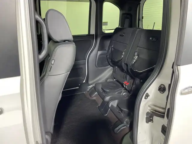 ホンダ Ｎ ＢＯＸ カスタム G L ターボ ホンダセンシング 神奈川県 2020(令2)年 2.9万km プラチナホワイトパール ホンダセンシング/純正8型ナビ/・BT/フルセグTV/CD/DVD/SD/AppleCarPlay/バックカメラ/ハーフレザーシート/シートヒーター(D/N)/ビルトインETC/両側電動スライドドア/前後ドライブレコーダー/革巻きステアリング/ステアリングスイッチ/パドルシフト/Autoライト/LEDヘッドライト/フォグランプ/2.5AUSBポート(2口)/シートリフター/電動格納ミラー/ウィンカーミラー/純正フロアマット/純正15インチアルミホイール/純正ドアバイザー