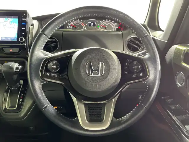 ホンダ Ｎ ＢＯＸ カスタム G L ターボ ホンダセンシング 神奈川県 2020(令2)年 2.9万km プラチナホワイトパール ホンダセンシング/純正8型ナビ/・BT/フルセグTV/CD/DVD/SD/AppleCarPlay/バックカメラ/ハーフレザーシート/シートヒーター(D/N)/ビルトインETC/両側電動スライドドア/前後ドライブレコーダー/革巻きステアリング/ステアリングスイッチ/パドルシフト/Autoライト/LEDヘッドライト/フォグランプ/2.5AUSBポート(2口)/シートリフター/電動格納ミラー/ウィンカーミラー/純正フロアマット/純正15インチアルミホイール/純正ドアバイザー