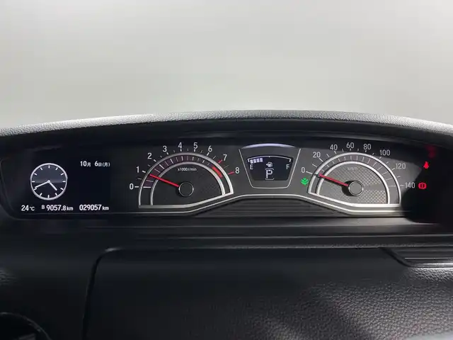ホンダ Ｎ ＢＯＸ カスタム G L ターボ ホンダセンシング 神奈川県 2020(令2)年 2.9万km プラチナホワイトパール ホンダセンシング/純正8型ナビ/・BT/フルセグTV/CD/DVD/SD/AppleCarPlay/バックカメラ/ハーフレザーシート/シートヒーター(D/N)/ビルトインETC/両側電動スライドドア/前後ドライブレコーダー/革巻きステアリング/ステアリングスイッチ/パドルシフト/Autoライト/LEDヘッドライト/フォグランプ/2.5AUSBポート(2口)/シートリフター/電動格納ミラー/ウィンカーミラー/純正フロアマット/純正15インチアルミホイール/純正ドアバイザー