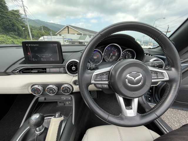 マツダ ロードスター S レザーPKG ホワイトセレクション 大分県 2020(令2)年 3.7万km ポリメタルグレーM ホワイトレザーシート/BOSEサラウンドシステム/純正メモリーナビ/フルセグ/DVD/Bluetooth/ビルトインETC/クルーズコントロール/純正LEDヘッドライト/オートライトコントロール/スマートシティブレーキ/スマートキー/エンジンプッシュスタート/レーンキプアシスト/純正16インチアルミホイール/リアソナー/シートヒーター