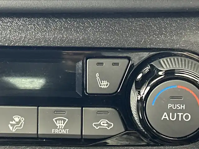 日産 オーラ G 三重県 2022(令4)年 3.5万km 黒 /禁煙車//純正ナビ/（BT.USB.AppleCarPlay.フルセグTV）//全方位カメラ//プロパイロット//エマージェンシーブレーキ//BOSEスピーカー//デジタルインナーミラー//ビルトインETC２．０//シートヒーター//オートハイビーム//レーダークルーズコントロール//ドライブレコーダー//ステアリングヒーター//置くだけ充電//ハーフレザーシート//コーナーセンサー/カラーコード：GAT