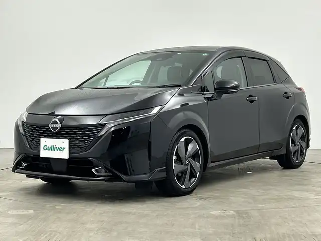 日産 オーラ G 三重県 2022(令4)年 3.5万km 黒 /禁煙車//純正ナビ/（BT.USB.AppleCarPlay.フルセグTV）//全方位カメラ//プロパイロット//エマージェンシーブレーキ//BOSEスピーカー//デジタルインナーミラー//ビルトインETC２．０//シートヒーター//オートハイビーム//レーダークルーズコントロール//ドライブレコーダー//ステアリングヒーター//置くだけ充電//ハーフレザーシート//コーナーセンサー/カラーコード：GAT