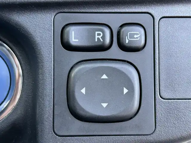 トヨタ アクア S スタイルブラック 岡山県 2017(平29)年 9.3万km ライムホワイトパールクリスタルシャイン 登録時走行距離92887km/モデリスタエアロ/純正ナビ（NSZT-W66T)/フルセグTV(AM.FM.CD.DVD.TV.BT)/バックカメラ/ドライブレコーダー/衝突軽減ブレーキ/横滑り防止装置/車線逸脱警報（レーンキープアシスト）/LEDヘッドライト/オートライト/オートマチックハイビーム/アイドリングストップ/純正フロアマット/プッシュスタート/スマートキー