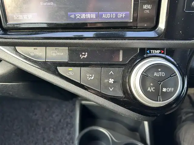 トヨタ アクア S スタイルブラック 岡山県 2017(平29)年 9.3万km ライムホワイトパールクリスタルシャイン 登録時走行距離92887km/モデリスタエアロ/純正ナビ（NSZT-W66T)/フルセグTV(AM.FM.CD.DVD.TV.BT)/バックカメラ/ドライブレコーダー/衝突軽減ブレーキ/横滑り防止装置/車線逸脱警報（レーンキープアシスト）/LEDヘッドライト/オートライト/オートマチックハイビーム/アイドリングストップ/純正フロアマット/プッシュスタート/スマートキー