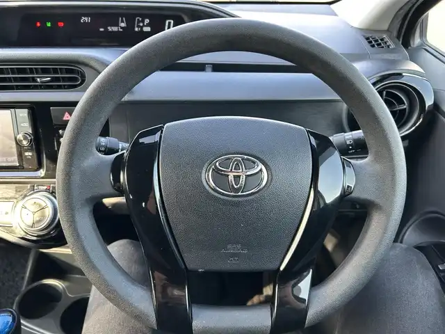 トヨタ アクア S スタイルブラック 岡山県 2017(平29)年 9.3万km ライムホワイトパールクリスタルシャイン 登録時走行距離92887km/モデリスタエアロ/純正ナビ（NSZT-W66T)/フルセグTV(AM.FM.CD.DVD.TV.BT)/バックカメラ/ドライブレコーダー/衝突軽減ブレーキ/横滑り防止装置/車線逸脱警報（レーンキープアシスト）/LEDヘッドライト/オートライト/オートマチックハイビーム/アイドリングストップ/純正フロアマット/プッシュスタート/スマートキー