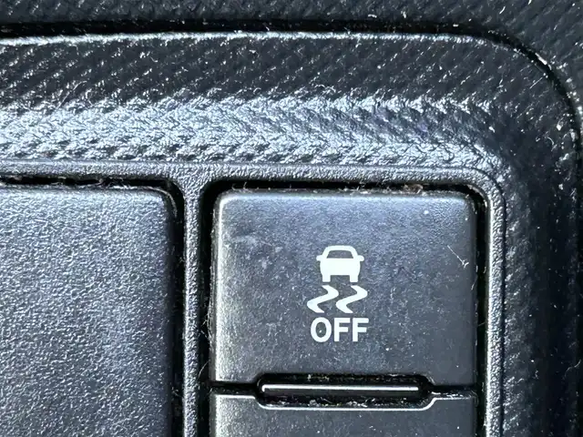 トヨタ アクア S スタイルブラック 岡山県 2017(平29)年 9.3万km ライムホワイトパールクリスタルシャイン 登録時走行距離92887km/モデリスタエアロ/純正ナビ（NSZT-W66T)/フルセグTV(AM.FM.CD.DVD.TV.BT)/バックカメラ/ドライブレコーダー/衝突軽減ブレーキ/横滑り防止装置/車線逸脱警報（レーンキープアシスト）/LEDヘッドライト/オートライト/オートマチックハイビーム/アイドリングストップ/純正フロアマット/プッシュスタート/スマートキー