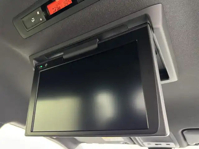 トヨタ ヴォクシー ZS 煌Ⅲ 福岡県 2021(令3)年 3.9万km ブラック 後席モニター　/純正１０型ナビ／フルセグＴＶ　/バックカメラ　/ビルトインETC　/前後ドラレコ　/クルーズコントロール　/コーナーセンサー　/衝突軽減ブレーキ　/レーンキープ　/アクセル踏み間違い防止　/両側電動スライドドア　/ハーフレザーシート