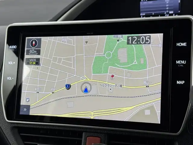 トヨタ ヴォクシー ZS 煌Ⅲ 福岡県 2021(令3)年 3.9万km ブラック 後席モニター　/純正１０型ナビ／フルセグＴＶ　/バックカメラ　/ビルトインETC　/前後ドラレコ　/クルーズコントロール　/コーナーセンサー　/衝突軽減ブレーキ　/レーンキープ　/アクセル踏み間違い防止　/両側電動スライドドア　/ハーフレザーシート