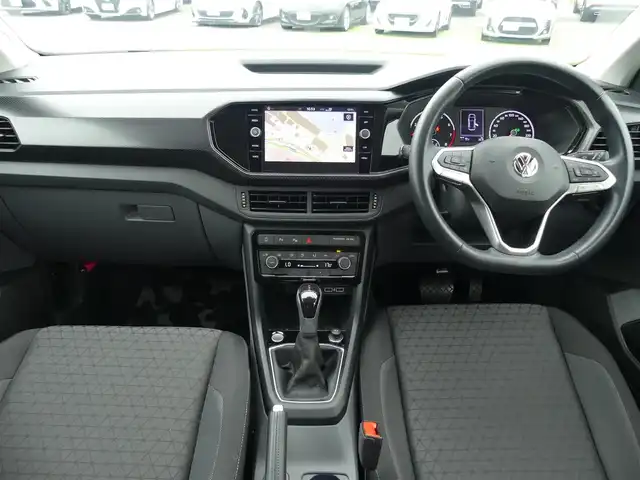 フォルクスワーゲン Ｔ－クロス TSI 1st 千葉県 2020(令2)年 2.9万km ピュアホワイト プリクラッシュブレーキシステム/プロアクティブ・オキュパント・プロテクション/アダプティブクルーズコントロール/ブラインドスポットディテクション/純正ナビ/地デジTV/【DVD/CD再生機能　Bluetooth接続】/【Apple CarPlay　Android Auto対応】/バックカメラ/ドライブレコーダー/ETC（2.0）/LEDヘッドライト/フォグライト/ウインカーミラー/コーナーセンサー/純正16インチアルミホイル/サイド/カーテンエアバッグ/スマートキー