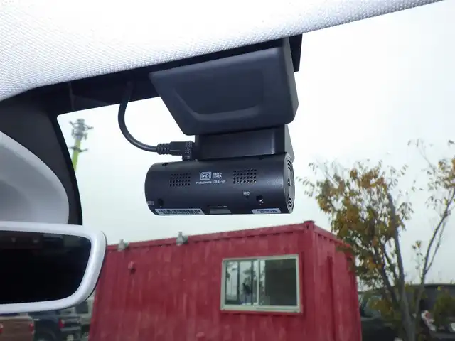 フォルクスワーゲン Ｔ－クロス TSI 1st 千葉県 2020(令2)年 2.9万km ピュアホワイト プリクラッシュブレーキシステム/プロアクティブ・オキュパント・プロテクション/アダプティブクルーズコントロール/ブラインドスポットディテクション/純正ナビ/地デジTV/【DVD/CD再生機能　Bluetooth接続】/【Apple CarPlay　Android Auto対応】/バックカメラ/ドライブレコーダー/ETC（2.0）/LEDヘッドライト/フォグライト/ウインカーミラー/コーナーセンサー/純正16インチアルミホイル/サイド/カーテンエアバッグ/スマートキー