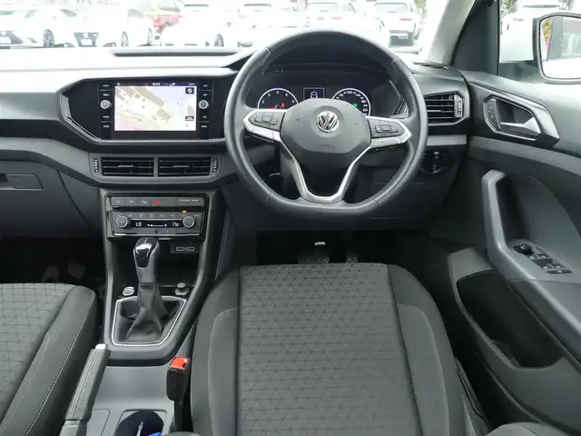 フォルクスワーゲン Ｔ－クロス TSI 1st 千葉県 2020(令2)年 2.9万km ピュアホワイト プリクラッシュブレーキシステム/プロアクティブ・オキュパント・プロテクション/アダプティブクルーズコントロール/ブラインドスポットディテクション/純正ナビ/地デジTV/【DVD/CD再生機能　Bluetooth接続】/【Apple CarPlay　Android Auto対応】/バックカメラ/ドライブレコーダー/ETC（2.0）/LEDヘッドライト/フォグライト/ウインカーミラー/コーナーセンサー/純正16インチアルミホイル/サイド/カーテンエアバッグ/スマートキー