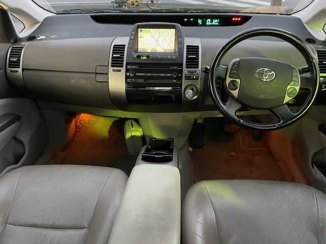 トヨタ プリウス G ツーリングセレ レザーパック 神奈川県 2006(平18)年 14.3万km ホワイトパールクリスタルシャイン 純正HDDナビ/ワンセグテレビ/バックカメラ/ドアバイザー/プッシュスタート/ETC/純正アルミホイール/純正フロアマット