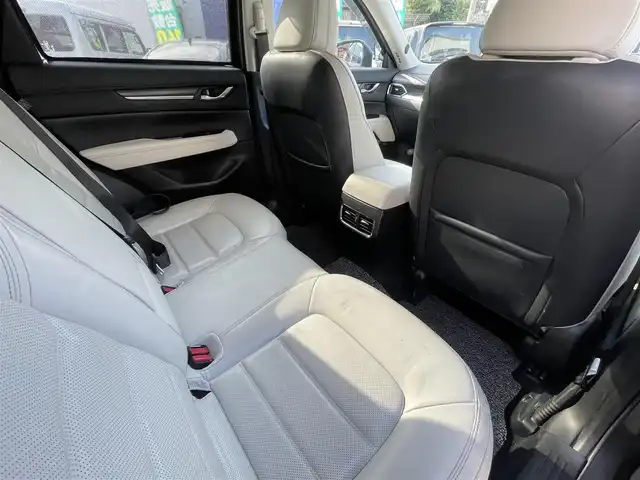 マツダ ＣＸ－５ XD Lパッケージ 熊本県 2019(令1)年 2.7万km マシーングレープレミアムM 純正ナビ/【フルセグTV/Bluetooth/CD/DVD】/全周囲カメラ/レーダークルーズコントロール/衝突軽減システム/レーンキープ/標識認識システム/ブラインドスポットモニター/レザーシート/前席パワーシート/前席シートヒータ/純正19インチAW/コーナーセンサー/ウインカーミラー/オートLEDライト/ドライブレコーダー