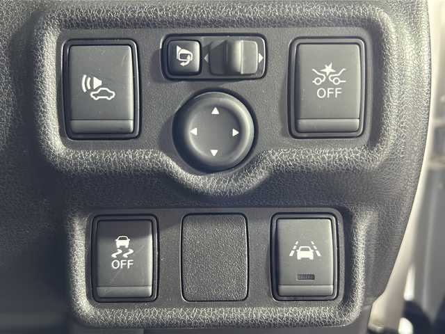 日産 ノート e－パワー ニスモ 福岡県 2017(平29)年 4.6万km ブリリアントホワイトパール 純正ナビ/ワンオーナー/全方位モニター/フルセグＴＶ/Bluetooth/デジタルインナーミラー　/前後純正ドライブレコーダー/前後クリアランスソナー　/純正16インチアルミホイール/純正フロアマット/スペアキー/Wエアバック/ＬＥＤオートライト/CD/DVD