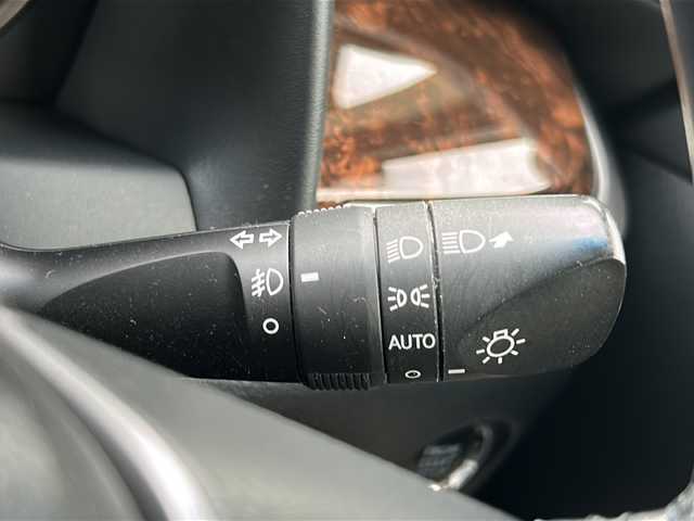 トヨタ アルファード X 茨城県 2019(平31)年 11.7万km ホワイトパールクリスタルシャイン 純正SDナビ【NSLN-W68】/・Bluetooth/AM/FM/衝突軽減ブレーキ/バックカメラ/クルーズコントロール/プッシュスタート/両側パワースライドドア/ETC/純正LEDヘッドライト/ドライブレコーダー/スマートキー/純正アルミホイール