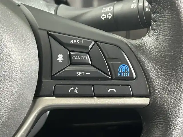 日産 セレナ ハイウェイスター V 大阪府 2020(令2)年 2.7万km ダークメタルグレー ProPILOT 純正10incナビ(フルセグ/DVD再生/Bluetooth) 360カメラ ETC 後席モニター 両側パワースライドドア 衝突軽減 クルコン BSM シートヒーター ドラレコ