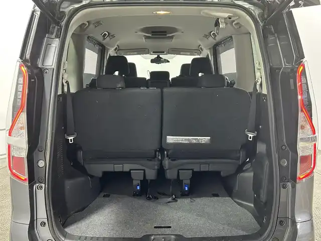 日産 セレナ ハイウェイスター V 大阪府 2020(令2)年 2.7万km ダークメタルグレー ProPILOT 純正10incナビ(フルセグ/DVD再生/Bluetooth) 360カメラ ETC 後席モニター 両側パワースライドドア 衝突軽減 クルコン BSM シートヒーター ドラレコ