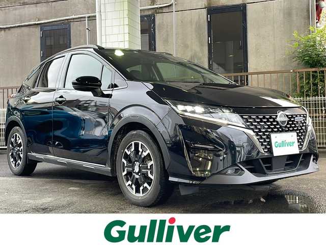 日産 ノート オーテック クロスオーバー 京都府 2022(令4)年 2.2万km 黒 純正ＳＤナビ　/ワイドナビ　/フルセグＴＶ　/アラウンドビューモニター　/コーナーセンサー　/ウィンカーミラー　/ＬＥＤヘッドライト/スマートキー　/スペアキー/横滑り防止装置/レーンキープアシスト/衝突被害軽減システム/ミュージックプレイヤー接続/AUTECHアルミホイール/Wエアバック