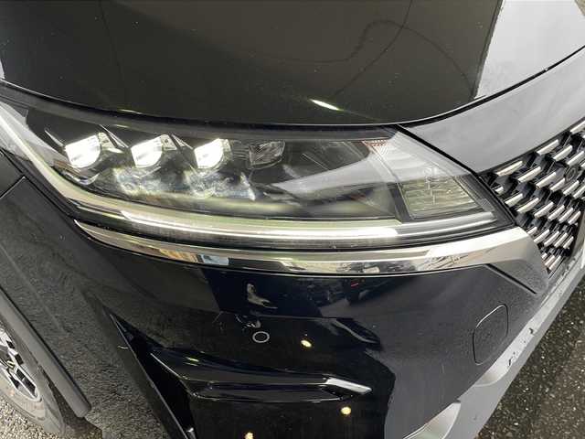 日産 ノート オーテック クロスオーバー 京都府 2022(令4)年 2.2万km 黒 純正ＳＤナビ　/ワイドナビ　/フルセグＴＶ　/アラウンドビューモニター　/コーナーセンサー　/ウィンカーミラー　/ＬＥＤヘッドライト/スマートキー　/スペアキー/横滑り防止装置/レーンキープアシスト/衝突被害軽減システム/ミュージックプレイヤー接続/AUTECHアルミホイール/Wエアバック