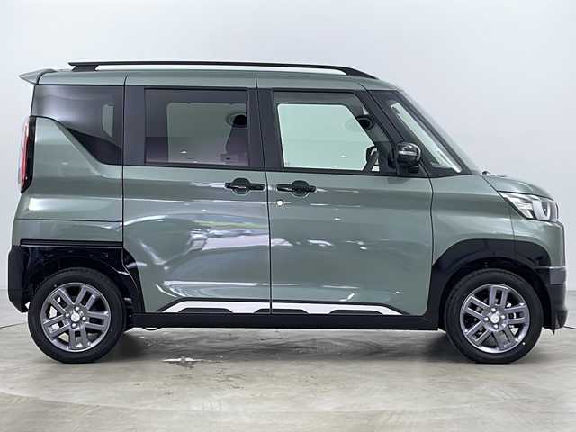 三菱 デリカミニ T プレミアム 道央・札幌 2025(令7)年 0.1万km未満 アメジストブラック ・4WD/・寒冷地仕様/・純正ディスプレイオーディオ&BT&AppleCarPlay&AndroidAuto/・運転支援システム/・衝突被害軽減システム/・前方衝突予測システム/・踏み間違え防止/・レーンキープアシスト/・ふらつき警報/・標識認識システム/・先行車発進通知/・パーキングセンサー/・全方位カメラ/・MYパイロット/・デジタルインナーミラー/・両側パワースライドドア/・片側ハンズフリースライドドア/・ハンドルヒーター/・パドルシフト/・革巻きステアリング/・ステアリングスイッチ/・ハーフレザーシート/・シートヒーター/・ミラーヒーター/・オートマチックハイビーム/・オートライト/・LEDヘッドライト/・LEDフォグ/・ヘッドライトレベライザー/・ダウンヒルアシストコントロール/・横滑り防止/・スマートキー/・スペアキー/・アイドリングストップ/・プッシュスタート