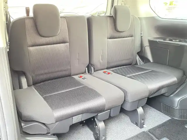 日産 セレナ e－パワー ハイウェイスター 福岡県 2018(平30)年 4.3万km ブリリアントホワイトパール 純正9型ナビ（フルセグ/SD/DVD/BT)アラウンドビューモニタープロパイロットエマージェンシーブレーキコーナーセンサー両側電動パワスラドラレコETCデジタルインナーミラシートヒーターステアリングヒーターオートホールドパーキングアシストLEDヘッドライト純正フロアマット純正アルミホイールスマートキープッシュスタート