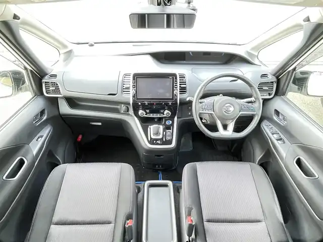 日産 セレナ e－パワー ハイウェイスター 福岡県 2018(平30)年 4.3万km ブリリアントホワイトパール 純正9型ナビ（フルセグ/SD/DVD/BT)アラウンドビューモニタープロパイロットエマージェンシーブレーキコーナーセンサー両側電動パワスラドラレコETCデジタルインナーミラシートヒーターステアリングヒーターオートホールドパーキングアシストLEDヘッドライト純正フロアマット純正アルミホイールスマートキープッシュスタート