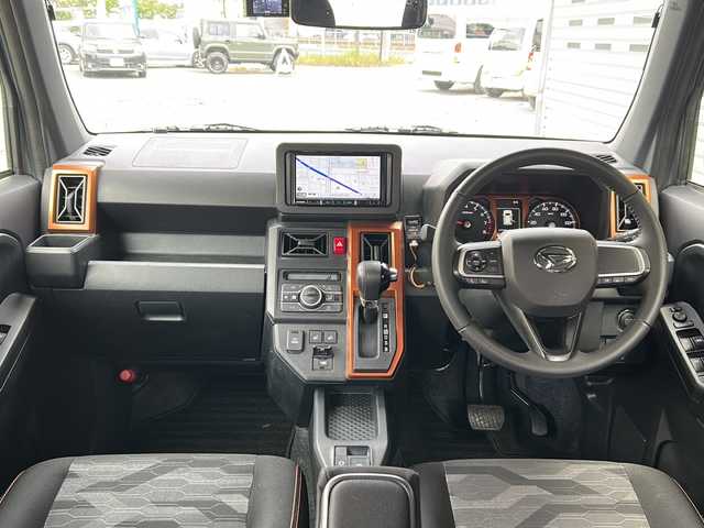 ダイハツ タフト G 道央・札幌 2023(令5)年 1.7万km レイクブルーメタリック ・ワンオーナー/・4WD/・社外ナビ/フルセグTV/DVD/CD/SD/BT/・バックカメラ/・ドライブレコーダー/・ガラスルーフ/・スマートアシスト/・衝突被害軽減ブレーキ/・車線逸脱警報/・前後誤発進抑制機能/・パーキングセンサー/・横滑り防止/・アイドリングストップ/・前席シートヒーター/・LEDヘッドライト/・LEDフォグ/・ETC/・プッシュスタート/・スマートキー/・冬タイヤ社外15インチAW積込