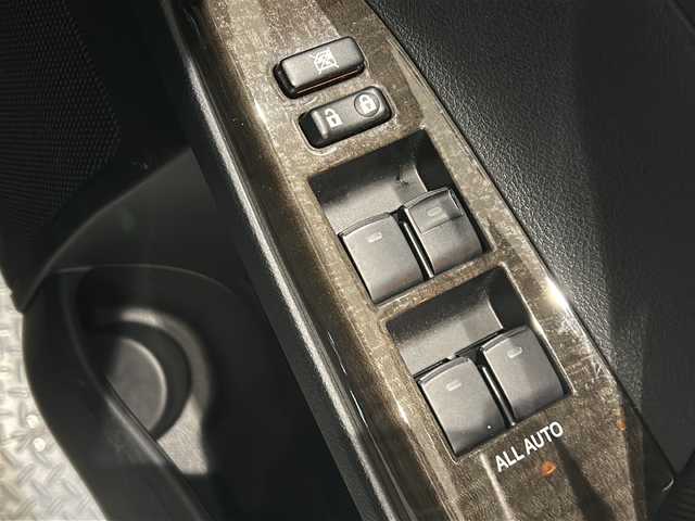 トヨタ マークＸ 250G Four 道南・函館 2015(平27)年 9.1万km ブラック 社外7インチSDナビ/・フルセグ/BT/CD/DVD/ラジオ/バックカメラ/運転席パワーシート/ETC/スタッドレスアルミ積込/HIDヘッドライト/フォグランプ/純正16インチアルミホイール/プッシュスタート/スマートキー/ステアリングスイッチ/フロアマット
