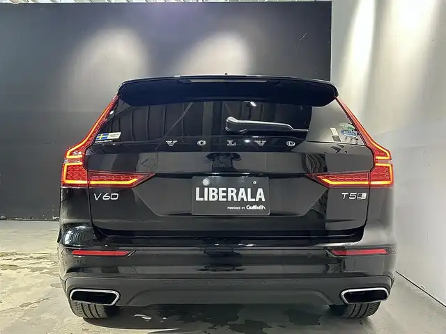 ボルボ Ｖ６０ クロスカントリー T5 AWD プロ 道央・札幌 2019(平31)年 1.7万km オニキスブラックP ACC/パーフォレーテッド・ファインナッパレザーシート(チャコール)/チルトアップ機能付電動パノラマ・ガラス・サンルーフ/harman/kardonプレミアムサウンド/フロント電動ランバーサポート/フロントベンチレーション機能/19インチ5ダブルスポーク・ダイヤモンドカッド/マットグラファイト/レーン・チェンジ・マージ・エイド/レーン・キーピング・エイド/パイロットアシスト/衝突回避・被害軽減ブレーキ/LEDヘッドライト/レインセンサー/360°カメラ/パワーテールゲート/ETC