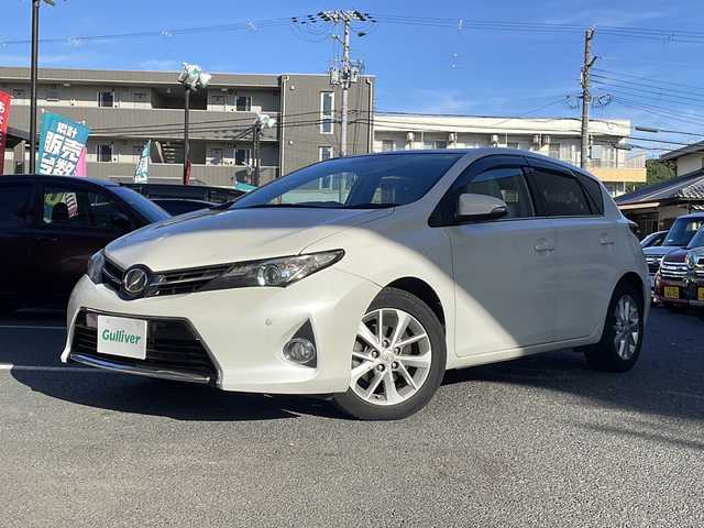トヨタ オーリス 150X Sパッケージ 大阪府 2012(平24)年 6.7万km ホワイトパールクリスタルシャイン サンルーフ/純正SDナビ/-Bluetooth/フルセグTV/CD/DVD/FM/AM/ドラレコ/ビルトインETC/コーナーセンサー/プッシュスタート/スマートキー/-スペアキー×１/保証書/取扱説明書