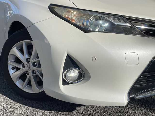 トヨタ オーリス 150X Sパッケージ 大阪府 2012(平24)年 6.7万km ホワイトパールクリスタルシャイン サンルーフ/純正SDナビ/-Bluetooth/フルセグTV/CD/DVD/FM/AM/ドラレコ/ビルトインETC/コーナーセンサー/プッシュスタート/スマートキー/-スペアキー×１/保証書/取扱説明書