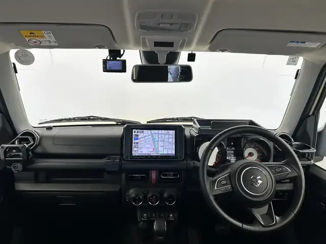 スズキ ジムニー XC 愛知県 2018(平30)年 5万km シフォンアイボリーメタリックブラック2トーンルーフ ルーフキャリア/HONEST フューエルキャップ/背面タイヤ/背面タイヤソフトカバー/純正8インチナビ/（CD/DVD/BT/フルセグ）/デュアルセンサーブレーキサポート/車線逸脱防止/横滑り防止/ダウンヒルアシスト/前席シートヒーター/ドラレコ/バックカメラ/ETC/ステアスイッチ/ミラーヒーター/フォグランプ/純正AW