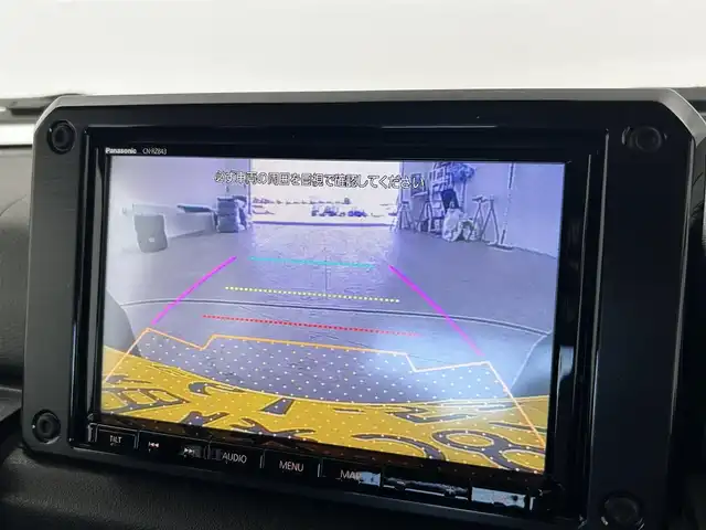 スズキ ジムニー XC 愛知県 2018(平30)年 5万km シフォンアイボリーメタリックブラック2トーンルーフ ルーフキャリア/HONEST フューエルキャップ/背面タイヤ/背面タイヤソフトカバー/純正8インチナビ/（CD/DVD/BT/フルセグ）/デュアルセンサーブレーキサポート/車線逸脱防止/横滑り防止/ダウンヒルアシスト/前席シートヒーター/ドラレコ/バックカメラ/ETC/ステアスイッチ/ミラーヒーター/フォグランプ/純正AW
