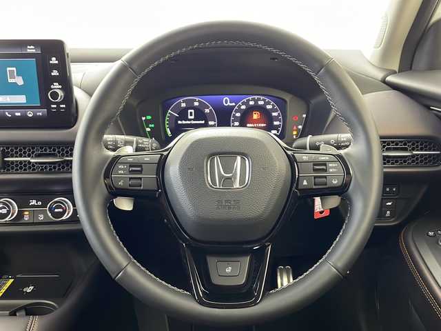 ホンダ ＺＲ－Ｖ ハイブリッド e:HEV Z 愛知県 2023(令5)年 0.8万km プラチナホワイトパール /禁煙車//純正HondaCONNECTディスプレイ//フルセグTV//ビルトインETC2.0//純正前後ドラレコ//マルチビューカメラシステム//バックカメラ//本革シート//前席パワーシート・シートヒーター//運転席ポジションメモリー//BOSEプレミアムサウンドシステム//ハンズフリーパワーテールゲート//ホンダセンシング//衝突軽減ブレーキ(CMBS)//先行車発進お知らせ//歩行者事故低減ステアリング//路外逸脱抑制機能//標識認識機能//アダプティブクルーズコントロール//レーンキープアシストシステム//トラフィックジャムアシスト//誤発進抑制機能(前後方)//ブラインドスポットインフォメーション//後退出庫サポート//前後パーキングセンサー//オートハイビーム//アダプティブドライビングビーム//LEDヘッドライト//オートライト//ワイヤレス充電器//純正18インチアルミホイール(切削+ベルリナブラック塗装)//革巻きステアリング//ステアリングスイッチ//ステアリングヒーター//パドル減速セレクター//純正フロアマット//プッシュスタート//電動格納ミラーウィンカー//電子パーキングブレーキ//ブレーキホールド