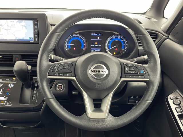 日産 ルークス HWS Gターボ アーバンクロム プロパイロットED 千葉県 2022(令4)年 4.4万km ブラック 純正ディーラーオプションナビ/BT フルセグTV CD SD/全方位カメラ/衝突軽減ブレーキ/前後コーナーセンサー/レーンキープアシスト/ロールサンシェード/両側パワースライドドア/純正フロアマット/LEDヘッドライト/オートライト/アイドリングストップ/横滑り防止/スマートキー/プッシュスタート