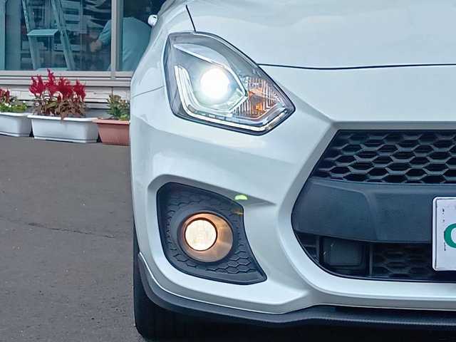 スズキ スイフト スポーツ 大分県 2023(令5)年 4.3万km ピュアホワイトP 純正メモリーナビ/フルセグ/Bluetooth/DVD/アラウンドビューモニター/クルーズコントロール/レーンキープアシスト/ビルトインETC/シートヒーター/純正LEDヘッドライト/フォグランプ/オートライトコントロール/純正16インチアルミホイール