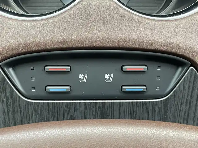 トヨタ ハリアー Z レザーパッケージ 東京都 2021(令3)年 1万km プレシャスブラックパール 純正12.3型ナビ/プレミアムサウンドJBL/デジタルインナーミラー/レーダークルコン/シートベンチレーション/シートヒーター/バックカメラ/電動リアゲート/パワーシート/ヘッドアップディスプレイ/ETC2.0