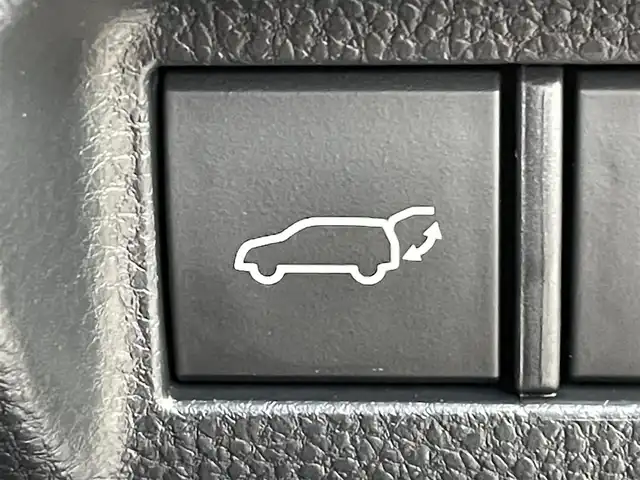 トヨタ ハリアー Z レザーパッケージ 東京都 2021(令3)年 1万km プレシャスブラックパール 純正12.3型ナビ/プレミアムサウンドJBL/デジタルインナーミラー/レーダークルコン/シートベンチレーション/シートヒーター/バックカメラ/電動リアゲート/パワーシート/ヘッドアップディスプレイ/ETC2.0