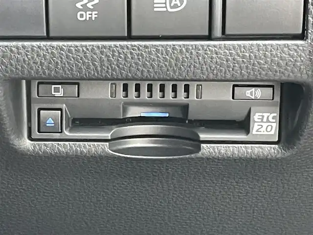 トヨタ ハリアー Z レザーパッケージ 東京都 2021(令3)年 1万km プレシャスブラックパール 純正12.3型ナビ/プレミアムサウンドJBL/デジタルインナーミラー/レーダークルコン/シートベンチレーション/シートヒーター/バックカメラ/電動リアゲート/パワーシート/ヘッドアップディスプレイ/ETC2.0