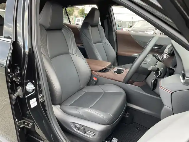 トヨタ ハリアー Z レザーパッケージ 東京都 2021(令3)年 1万km プレシャスブラックパール 純正12.3型ナビ/プレミアムサウンドJBL/デジタルインナーミラー/レーダークルコン/シートベンチレーション/シートヒーター/バックカメラ/電動リアゲート/パワーシート/ヘッドアップディスプレイ/ETC2.0