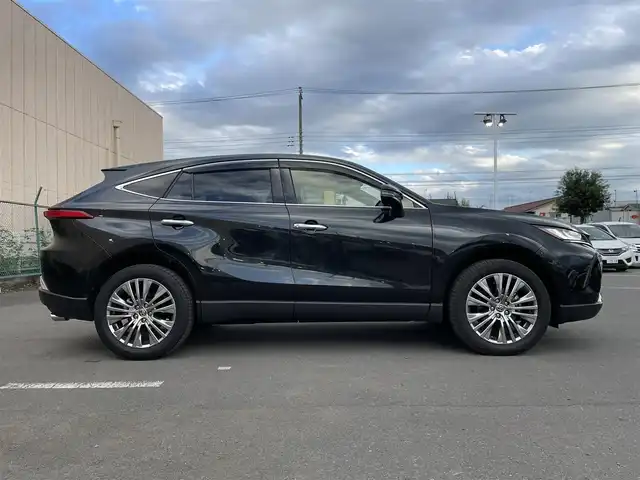 トヨタ ハリアー Z レザーパッケージ 東京都 2021(令3)年 1万km プレシャスブラックパール 純正12.3型ナビ/プレミアムサウンドJBL/デジタルインナーミラー/レーダークルコン/シートベンチレーション/シートヒーター/バックカメラ/電動リアゲート/パワーシート/ヘッドアップディスプレイ/ETC2.0