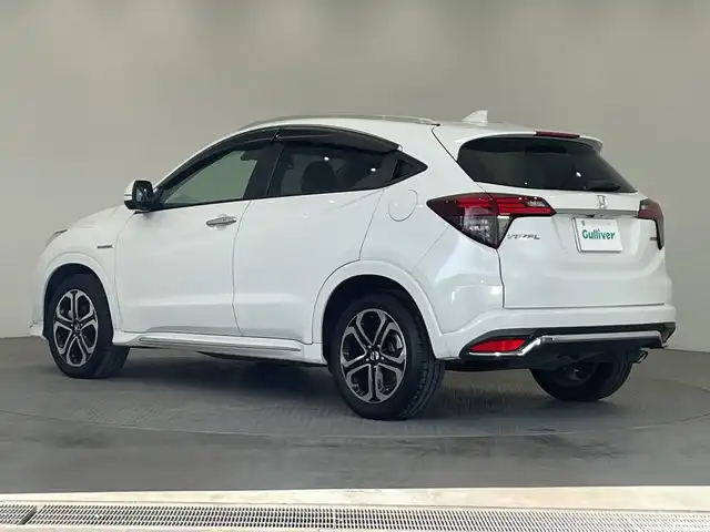 ホンダ ヴェゼル ハイブリッド Z ホンダセンシング 栃木県 2019(平31)年 5.5万km パール 純正ディスプレイオーディオ(WX-211C)/(ワンセグTV・CD)/バックカメラ/前方ドライブレコーダー/ホンダセンシング/ ・衝突軽減システム/ ・レーンキープアシスト/ ・オートクルーズコントロール/ハーフレザーシート/前席シートヒーター/MTモード付AT/LEDヘッドライト/オートライト/純正アルミホイール/純正フロアマット/チップアップシート/ETC/スマートキー