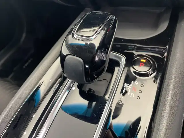 ホンダ ヴェゼル ハイブリッド Z ホンダセンシング 栃木県 2019(平31)年 5.5万km パール 純正ディスプレイオーディオ(WX-211C)/(ワンセグTV・CD)/バックカメラ/前方ドライブレコーダー/ホンダセンシング/ ・衝突軽減システム/ ・レーンキープアシスト/ ・オートクルーズコントロール/ハーフレザーシート/前席シートヒーター/MTモード付AT/LEDヘッドライト/オートライト/純正アルミホイール/純正フロアマット/チップアップシート/ETC/スマートキー