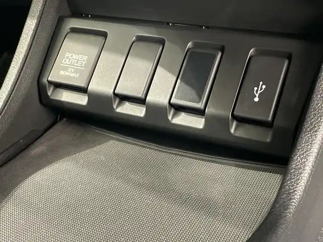 ホンダ ヴェゼル ハイブリッド Z ホンダセンシング 栃木県 2019(平31)年 5.5万km パール 純正ディスプレイオーディオ(WX-211C)/(ワンセグTV・CD)/バックカメラ/前方ドライブレコーダー/ホンダセンシング/ ・衝突軽減システム/ ・レーンキープアシスト/ ・オートクルーズコントロール/ハーフレザーシート/前席シートヒーター/MTモード付AT/LEDヘッドライト/オートライト/純正アルミホイール/純正フロアマット/チップアップシート/ETC/スマートキー