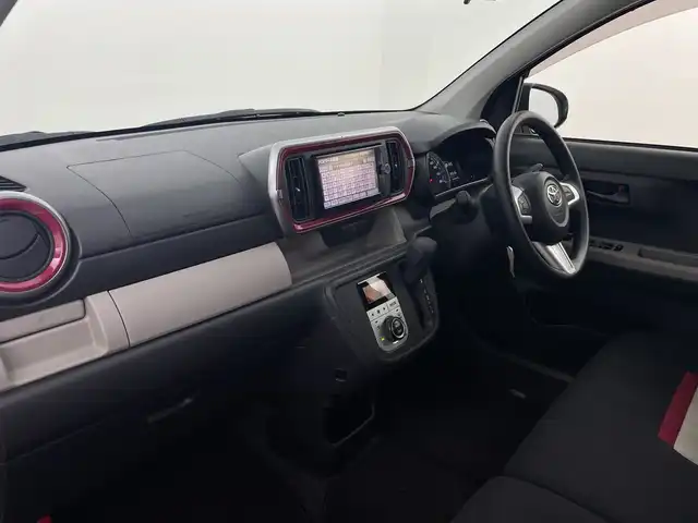 トヨタ パッソ モーダ　S 新潟県 2018(平30)年 3.3万km ブラックマイカメタリック/パウダリーベージュメタリック 2トーン 衝突被害軽減ブレーキ/純正メモリナビ/オートライト/フォグランプ/純正14インチアルミホイール/アイドリングストップ/コーナーセンサー/スマートキー