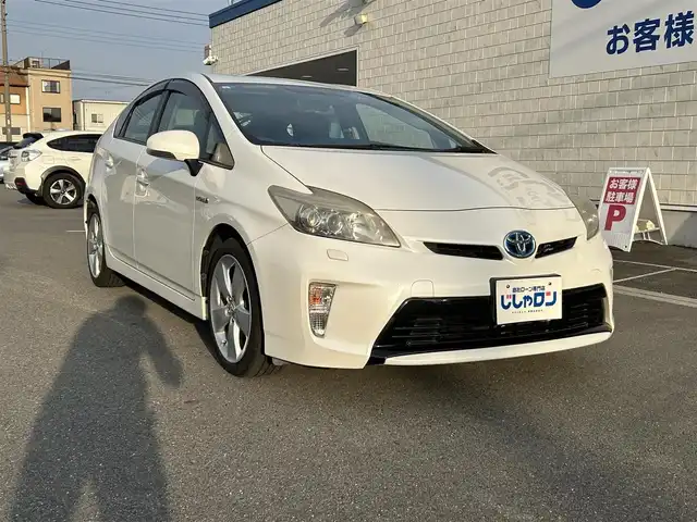 トヨタ プリウス S ツーリングセレクション 群馬県 2013(平25)年 10.6万km ホワイトパールクリスタルシャイン (株)IDOMが運営する【じしゃロン伊勢崎店】の自社ローン専用車両になりますこちらは現金またはオートローンご利用時の価格です。自社ローンご希望の方は別途その旨お申付け下さい/社外SDナビゲーション/バックカメラ/CD/DVD/SD/DTV/BT/LEDヘッドライト/オートライト/ETC/ドアバイザー/純正フロアマット