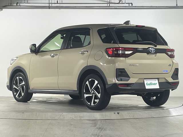 トヨタ ライズ Z 広島県 2022(令4)年 2.7万km ナチュラルベージュマイカM 禁煙車/ハイブリッド/スマートアシスト/・衝突軽減/・車線逸脱/・オートマチックハイビーム/・レーダークルーズコントロール/BSM/クリアランスソナー/純正ナビ（NSZT-W68T）/・フルセグ/CD/DVD/Bluetooth/SD/SDREC/パノラマモニター/革巻きステアリング/ステアリングスイッチ/オートライト/電動パーキングブレーキ/ブレーキホールド/LEDヘッドライト/フォグランプ/前後ドライブレコーダー（TZ-DR300）/ETC2.0/シートヒーター/フロアマット